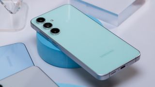 Samsung Galaxy S24 FE mint