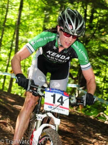 Mary McConneloug (Kenda-Seven-No Tubes) fighting for a podium spot