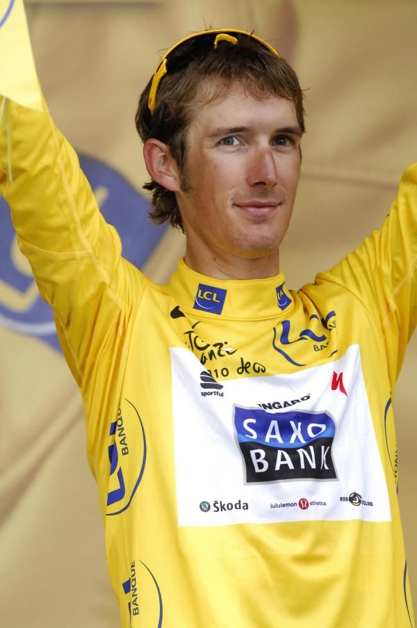Andy Schleck (Saxo Bank) takes the plaudits on the podium