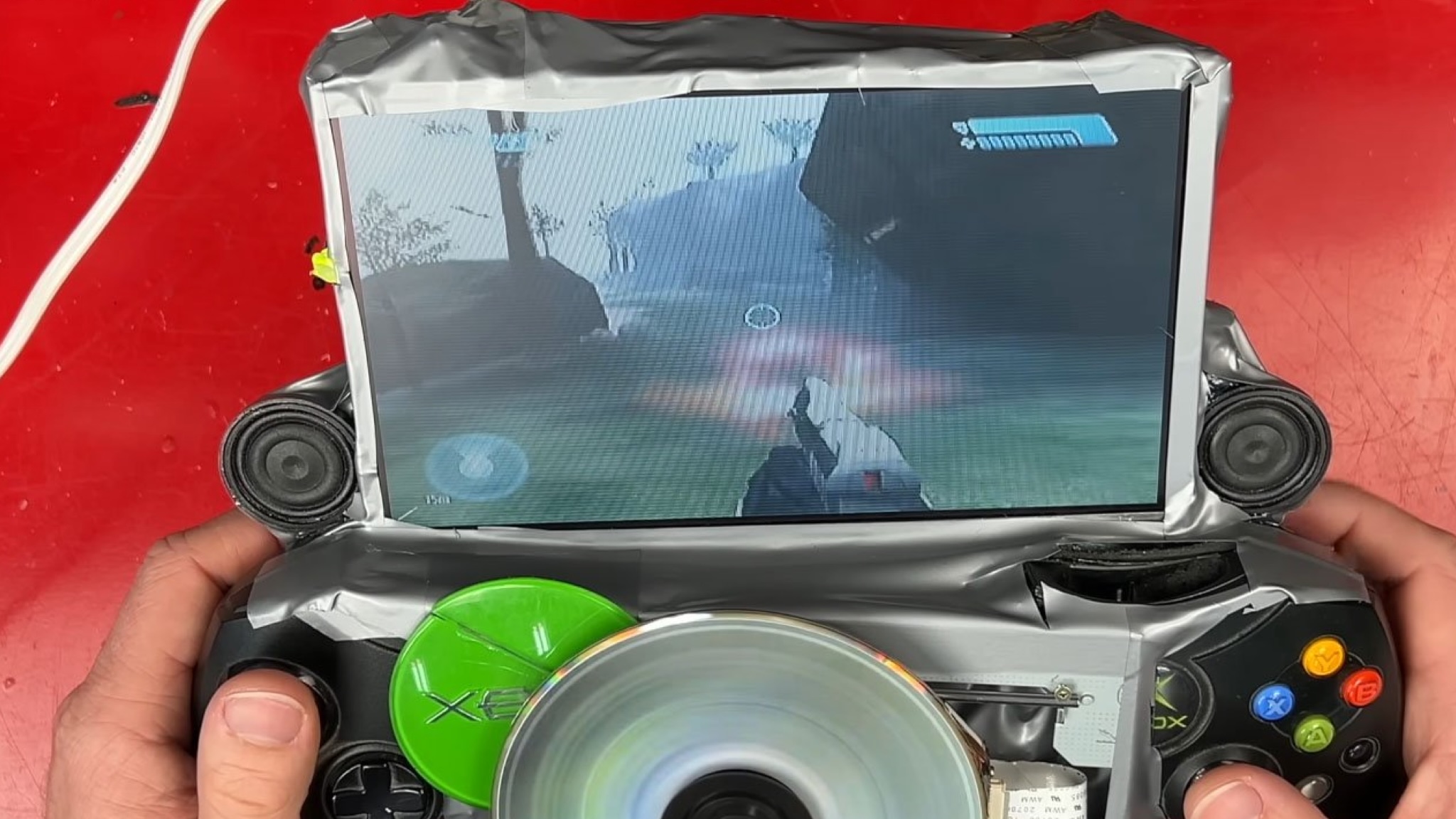 A handmade Xbox handheld that really works