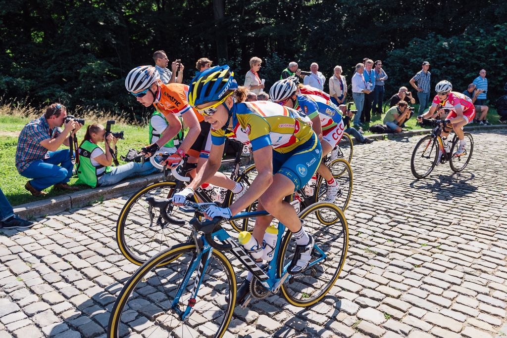 Emma Johansson enjoys the cobbles of the Kapelmuur