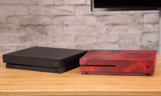 Xbox One X (left) and Xbox One S (right). Image: Tom's Guide