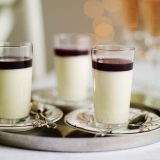 Vanilla Panna Cotta With Port Jelly