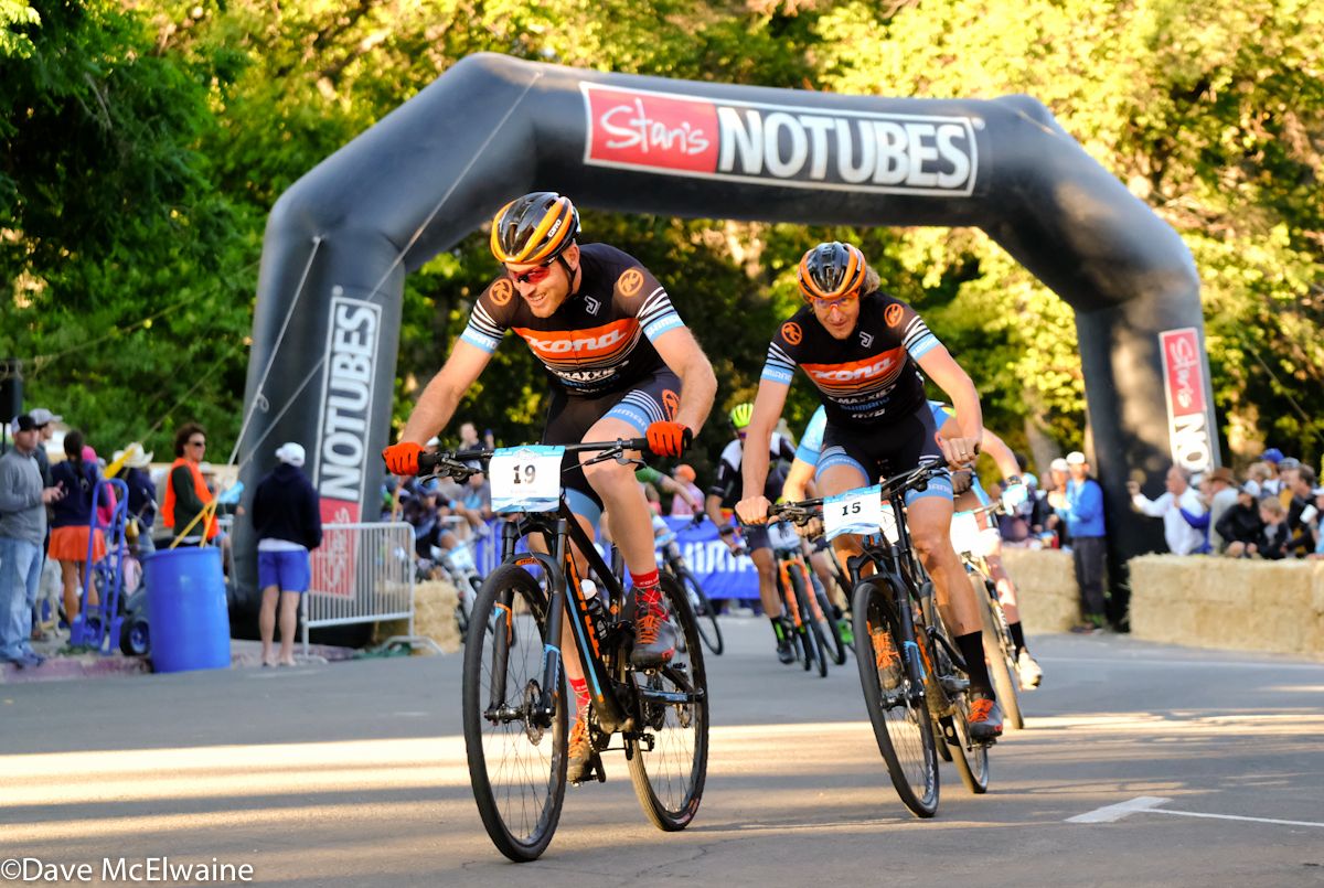 Kris Sneddon (Kona) and Barry Wicks (Kona) trying to chase down Wolfgang