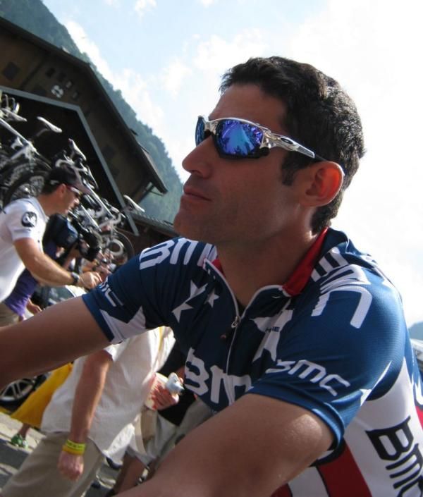 George Hincapie (BMC) ready for a long of defending the yellow jersey