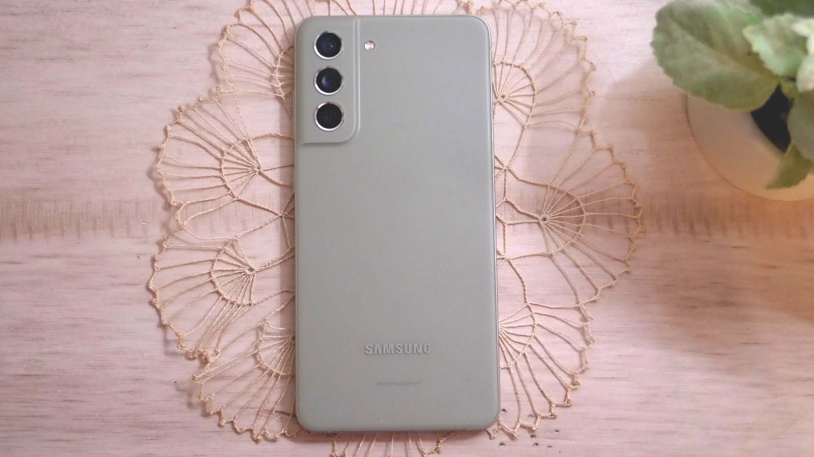Samsung Galaxy S22 FE is not dead! Could get Snapdragon chip, lower price  than Galaxy S21 FE