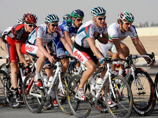 Philippe Gilbert (Omega Pharma - Lotto) and Filippo Pozzato (Katusha) lead the group.