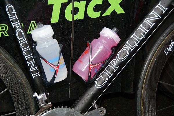 Cipo's cages are from Specialized, not Tacx.
