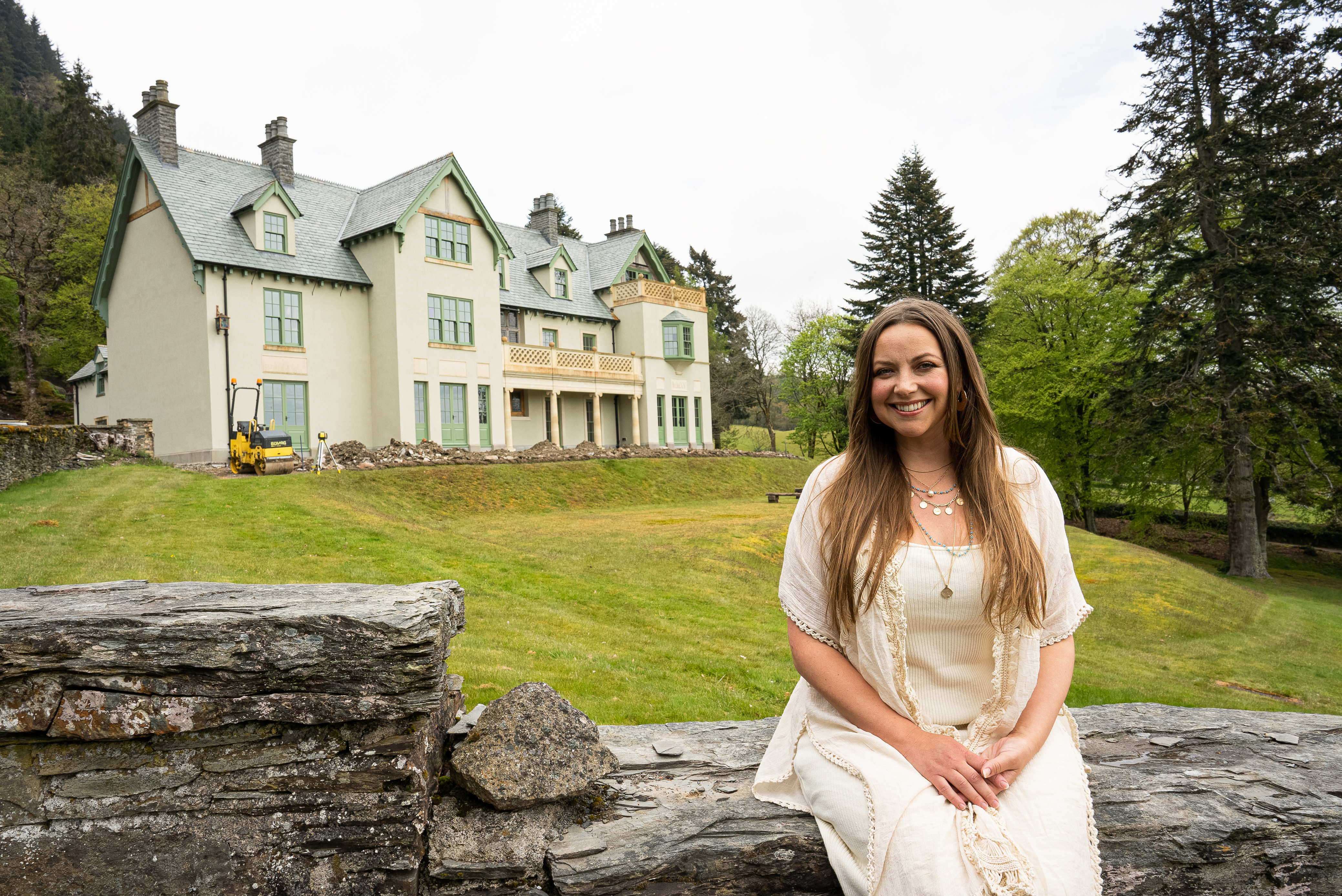 TV tonight Charlotte Church at Rhydoldog House.