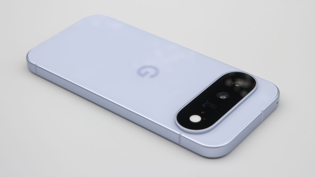 Google Pixel 11 hands-on.