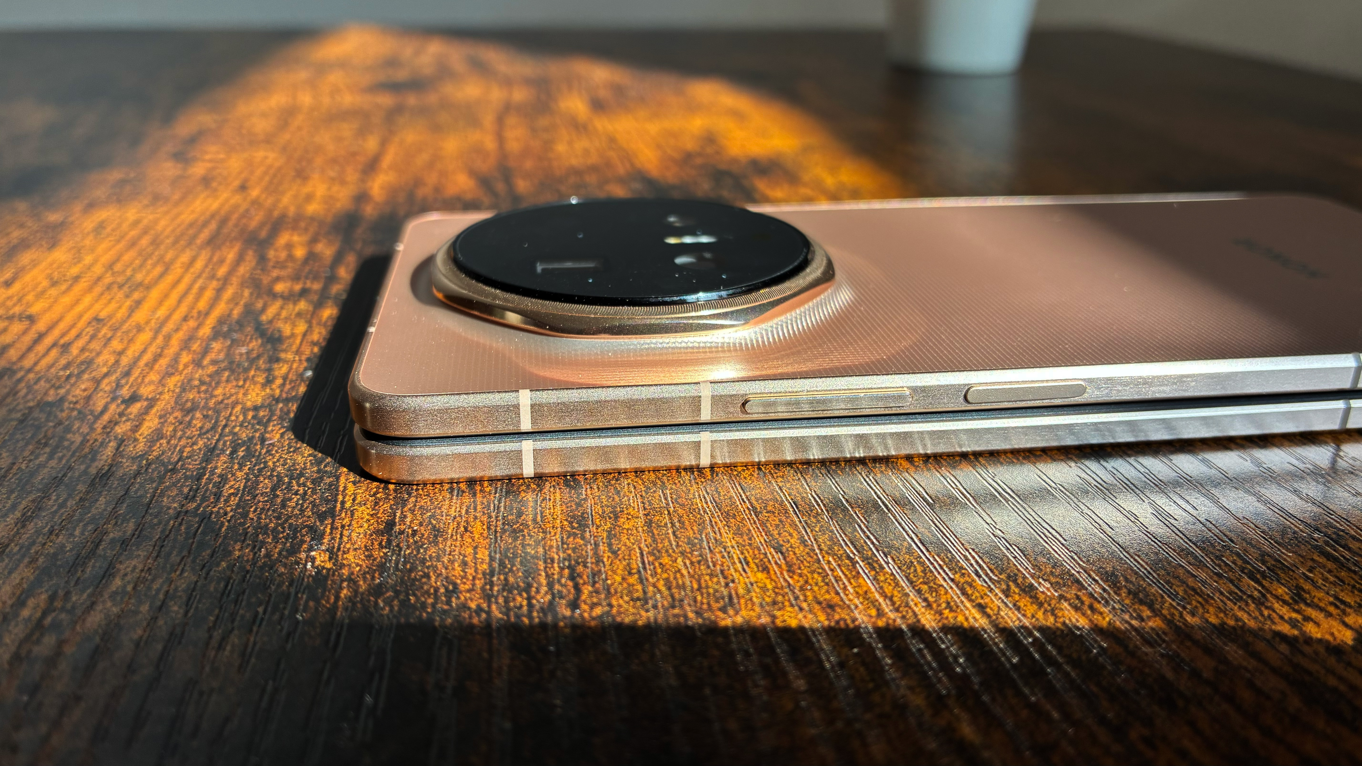 The Honor Magic V6 on a desk