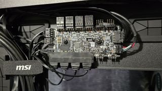 MSI MEG Prospect 700R