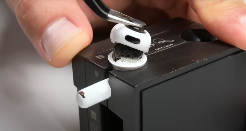 iFixit airpods pro 3 teardown