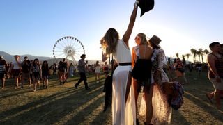 Fun, Social group, Photograph, Tourism, Dress, Ferris wheel, Summer, People in nature, Crowd, Gown,
