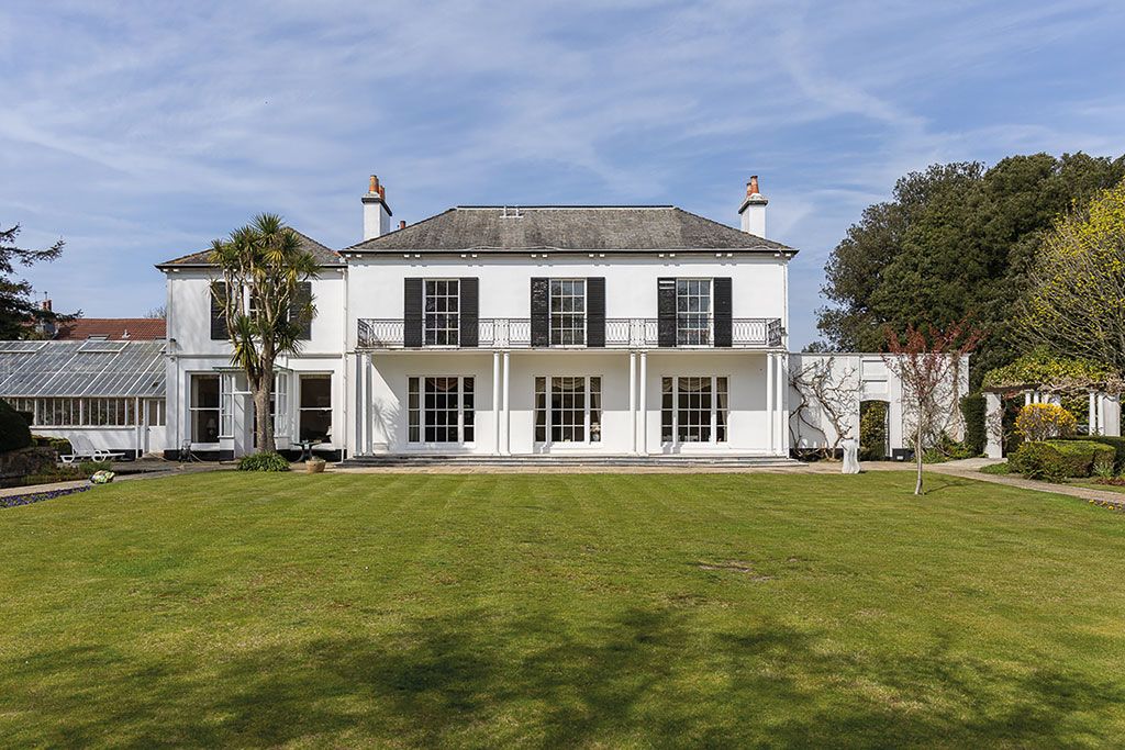 Properties for sale in tax havens: Courtil Brock, St Peter Port, Guernsey