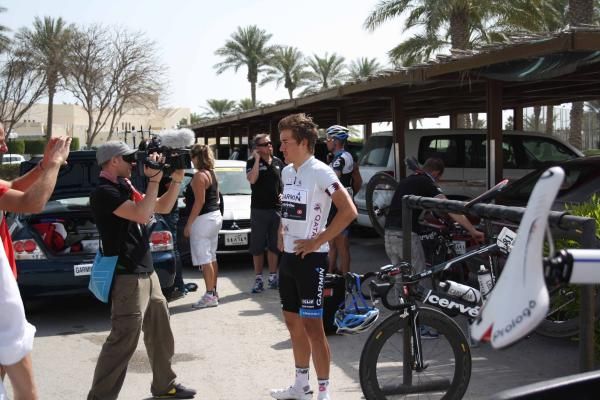 Heinrich Haussler (Garmin-Cervelo) in the silver points jersey.