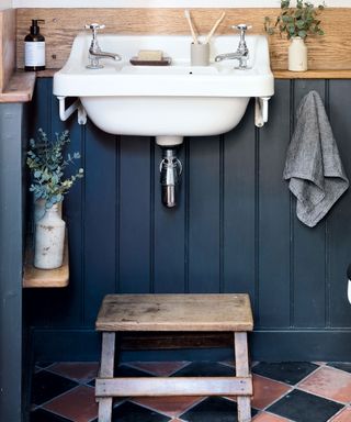 grey cottage bathroom with basin