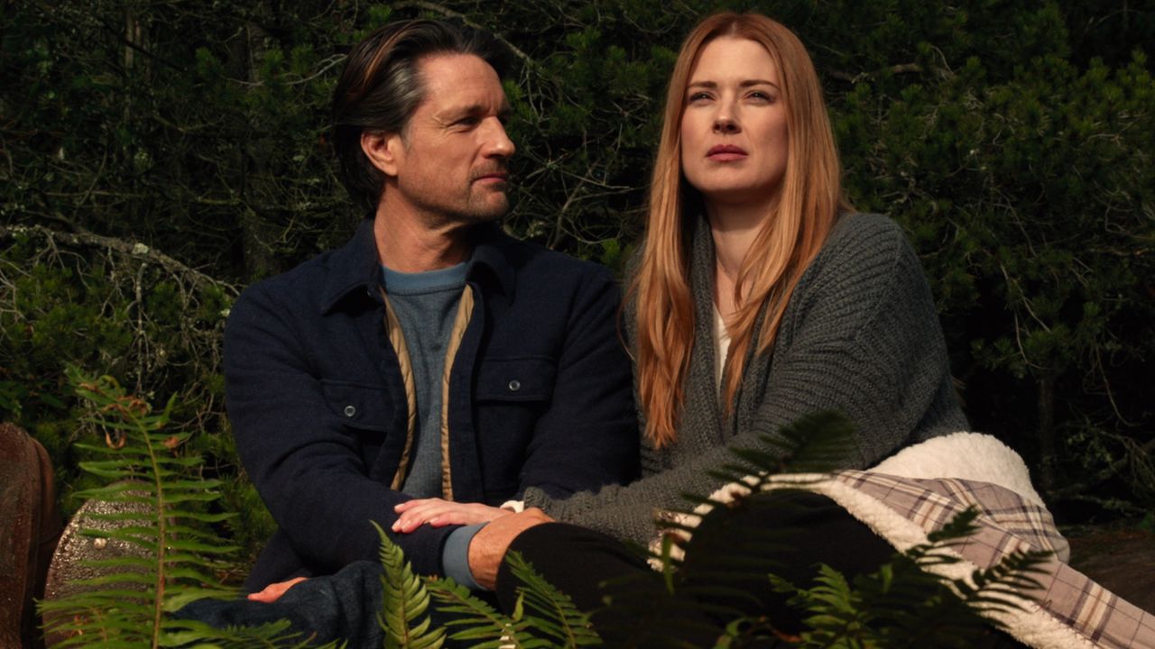 What happened to Mel and Jack&#039;s baby in Virgin River explained. Seen here is Martin Henderson as Jack and Alexandra Breckenridge as Mel