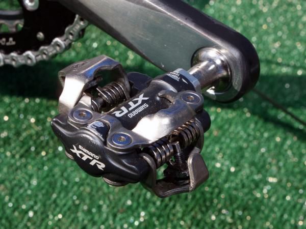 These Shimano XTR PD-M970 pedals look like they haven't seen much use yet.