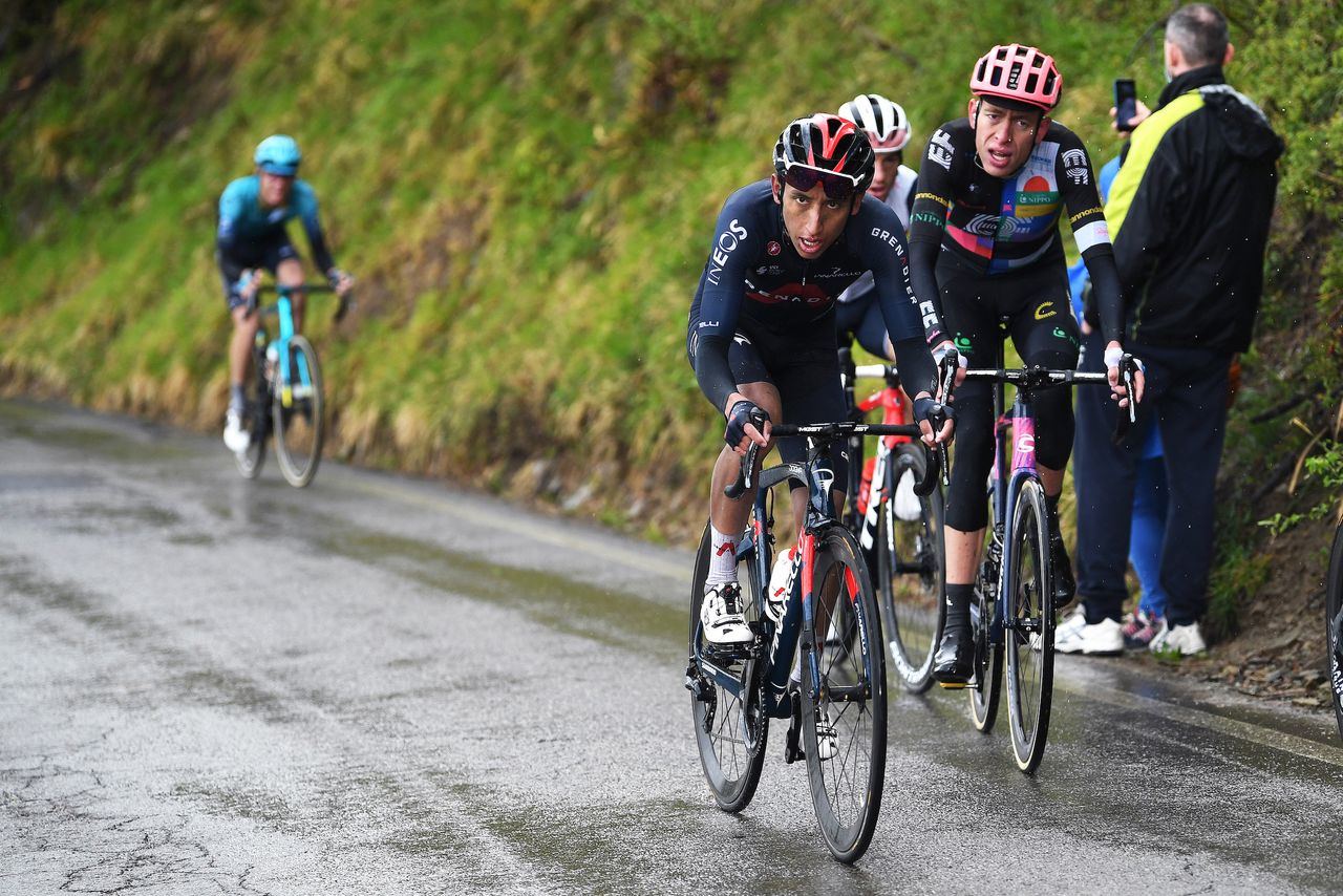 Egan Bernal on the attack on stage four of Giro d&#039;Italia 2021