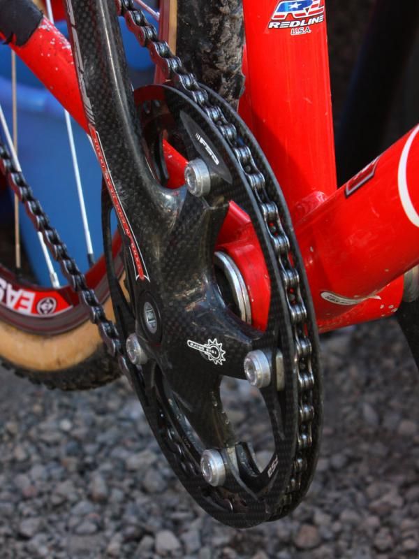 These dual carbon fiber guides comprise one of the lightest single-ring setups available. But the chain can jam in between the ring and inner guide if the chainline or spacing isn't set just right - or if the wrong kind of chainring is used - and again, there's nothing to secure the chain up top.