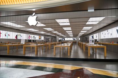 Apple store in Italy.