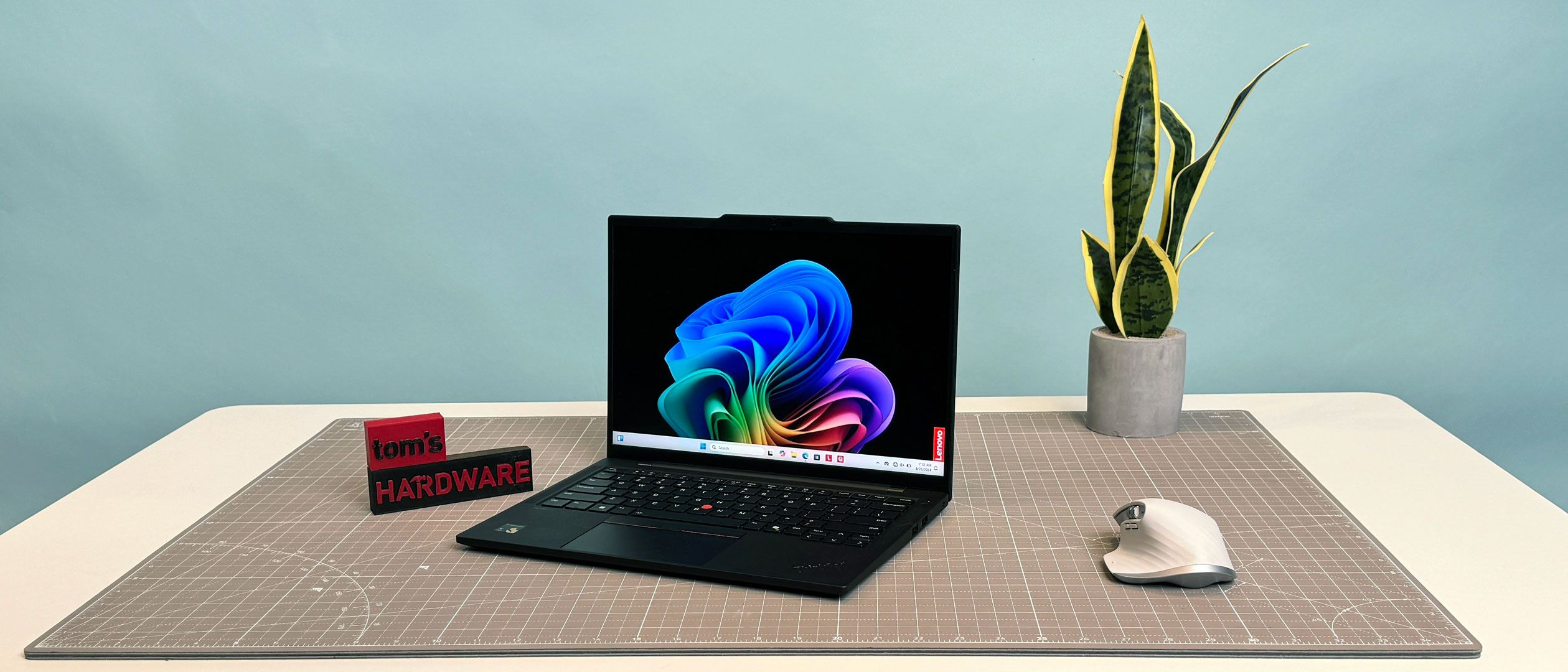 Lenovo ThinkPad T14s (Gen 6, Snapdragon) review: 21 hours of