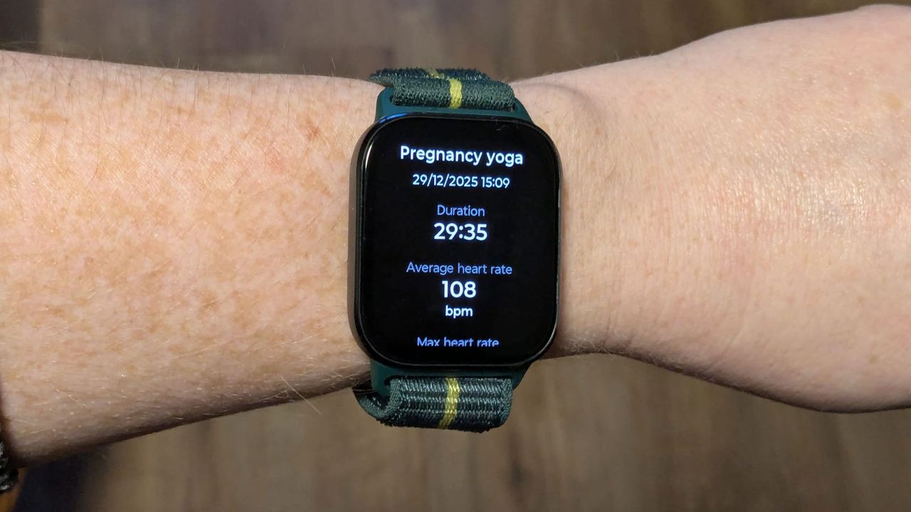 The pregnancy yoga stats as captured, and displayed, on the Motorola Moto Fit Watch.