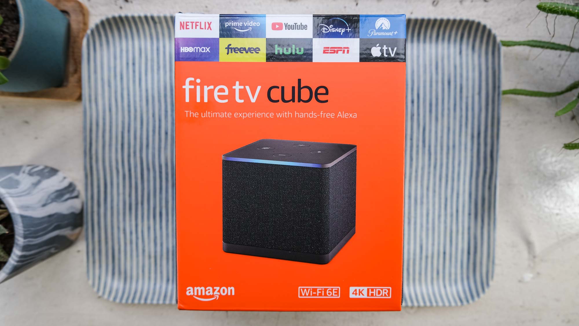 La caja de Fire TV Cube (2022)