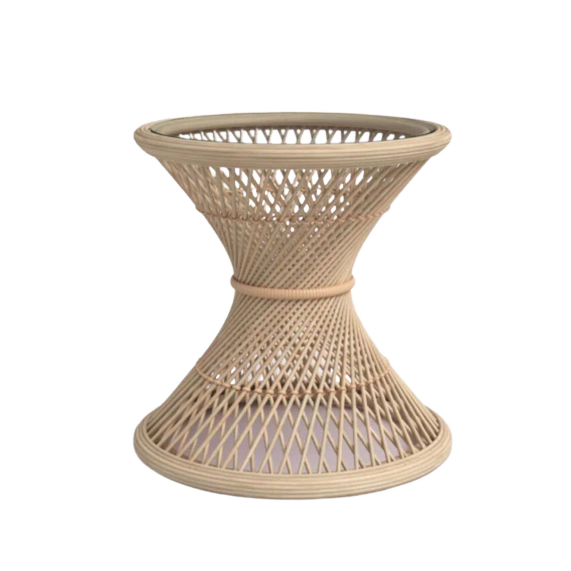 Meja kopi rotan spiral