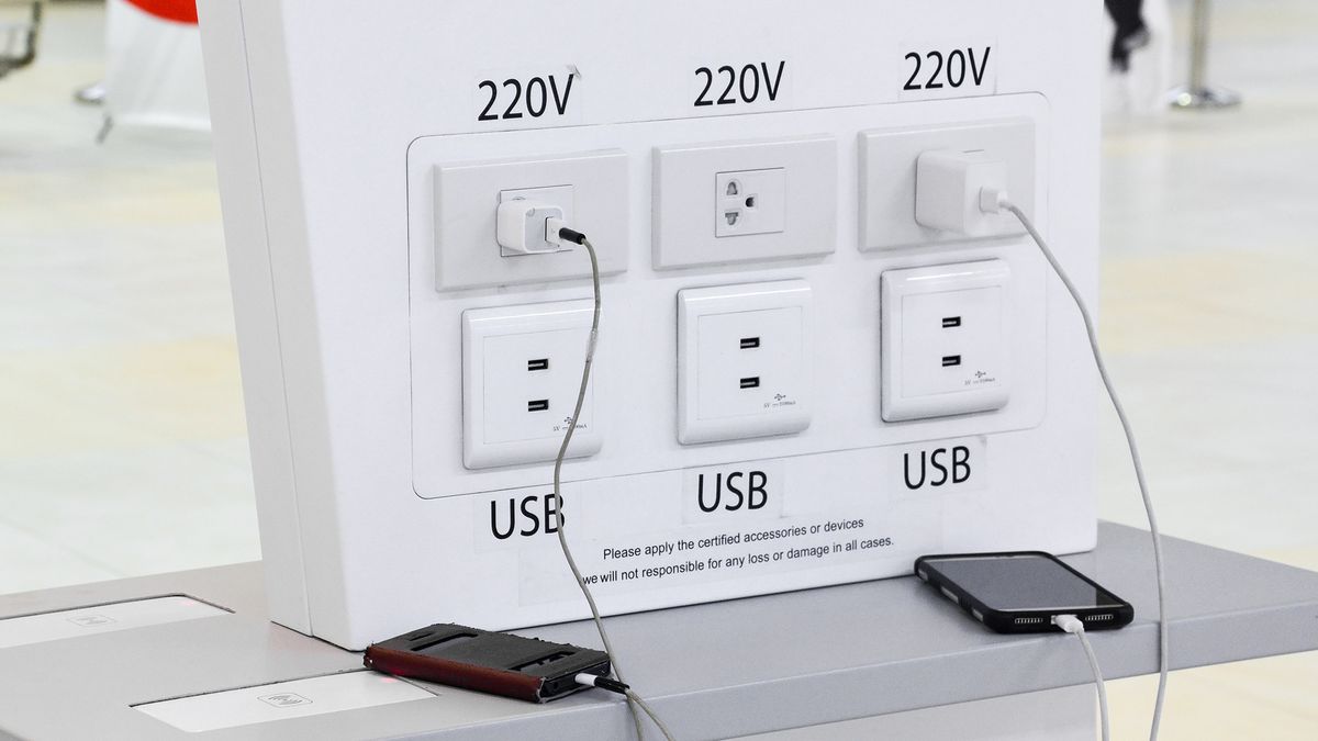 FBI issues warning over public phone chargers — here’s why Flipboard