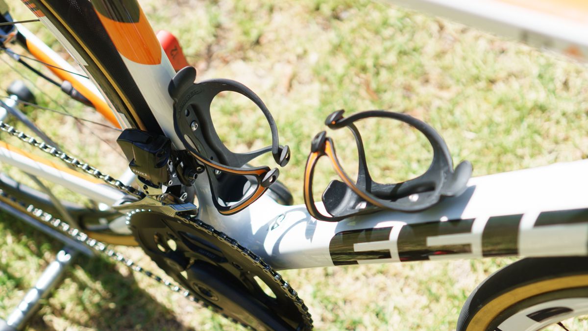 Colour coordinated Arundel Bando bottle cages