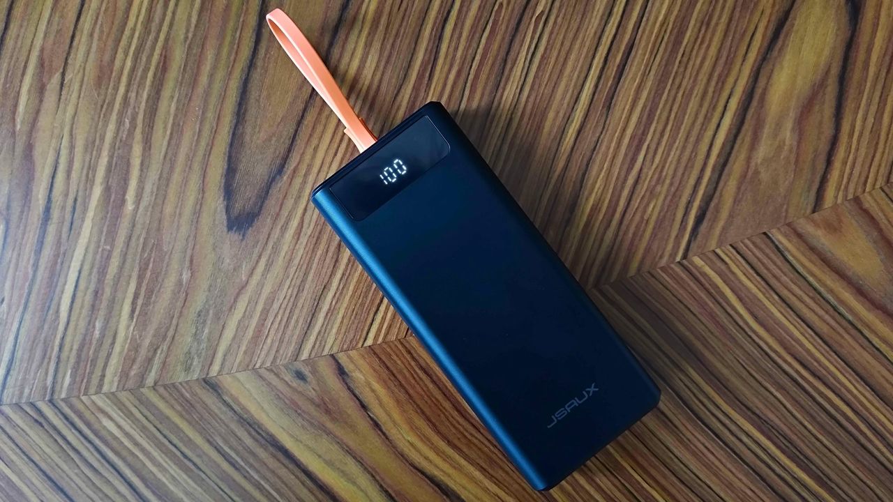Top down view of Jsaux power bank