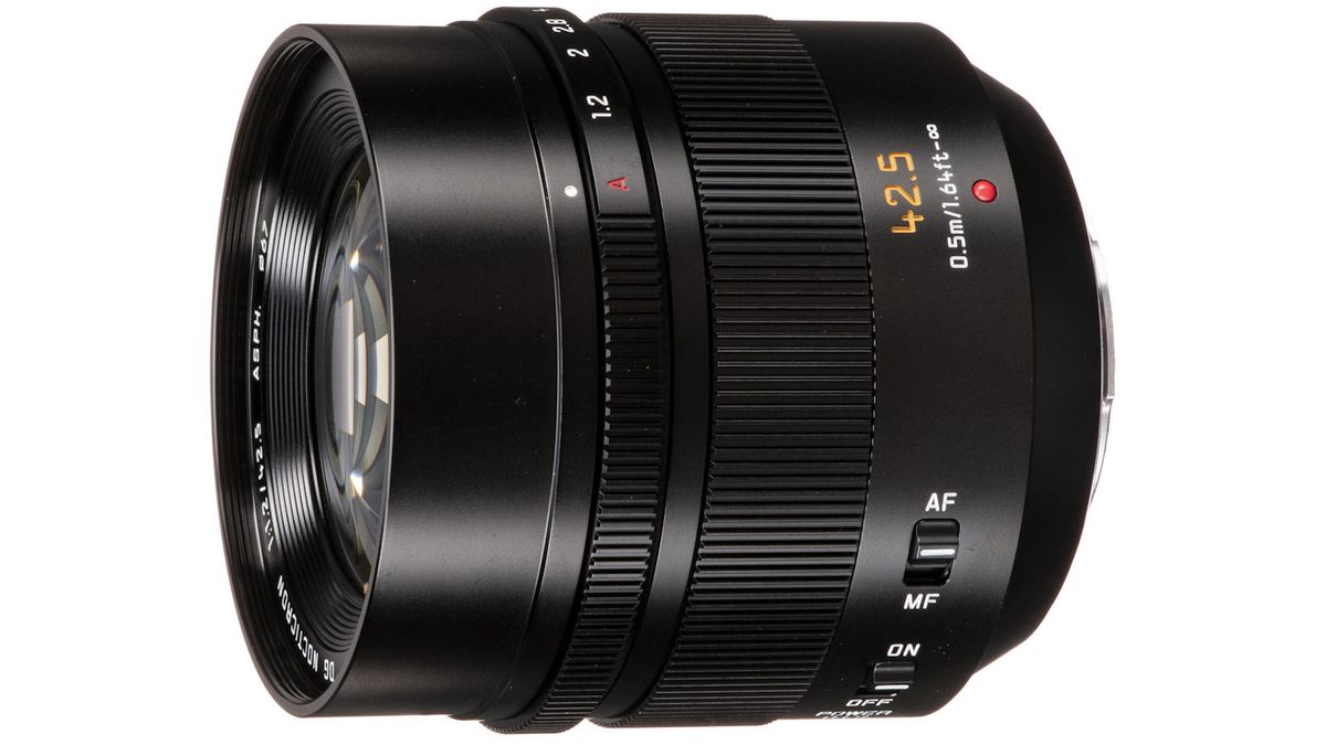 Panasonic Leica DG Nocticron 42.5mm f/1.2 ASPH Power OIS 