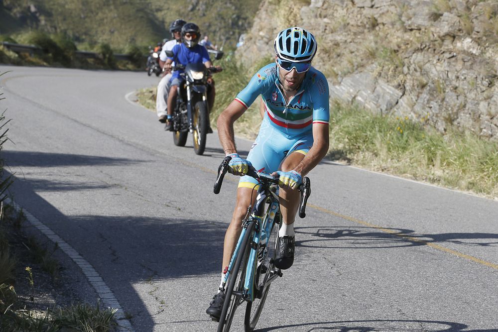 Vincenzo Nibali on the final climb of stage 6.
