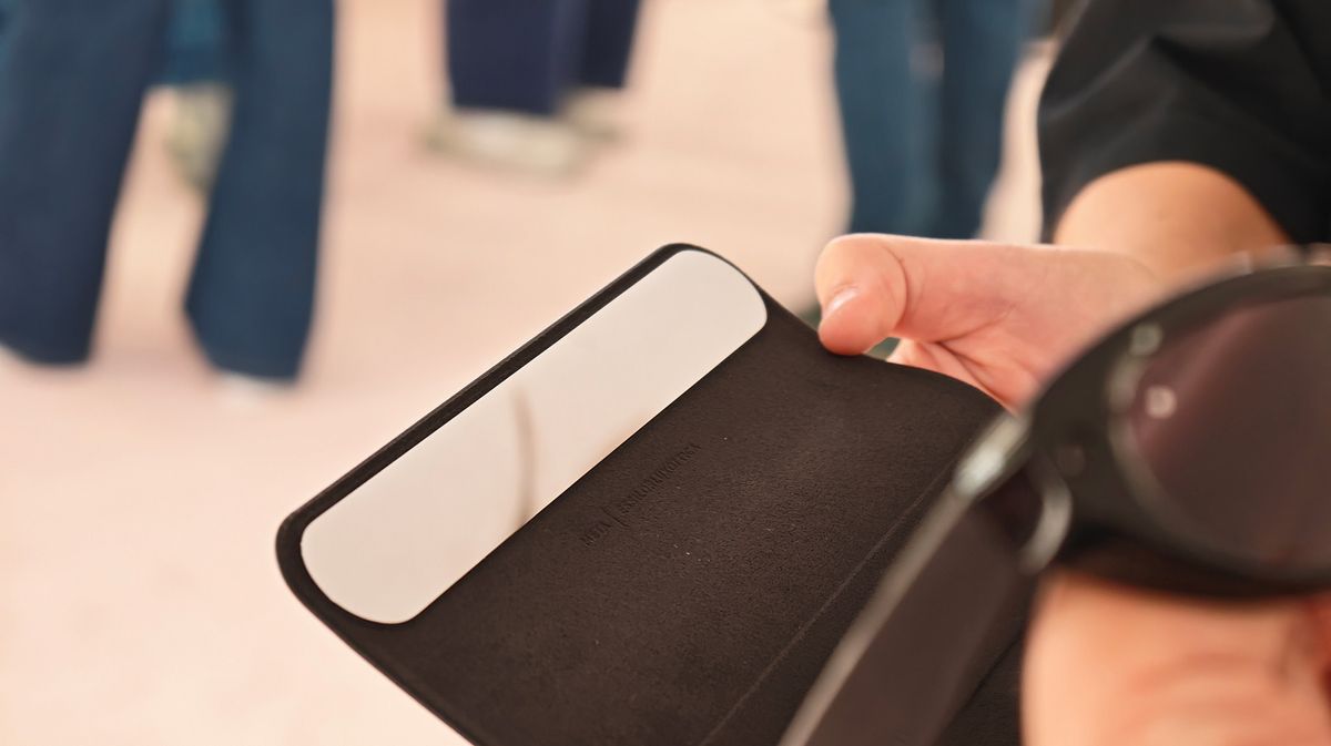 Meta AI Glasses by Kylie case with mirror
