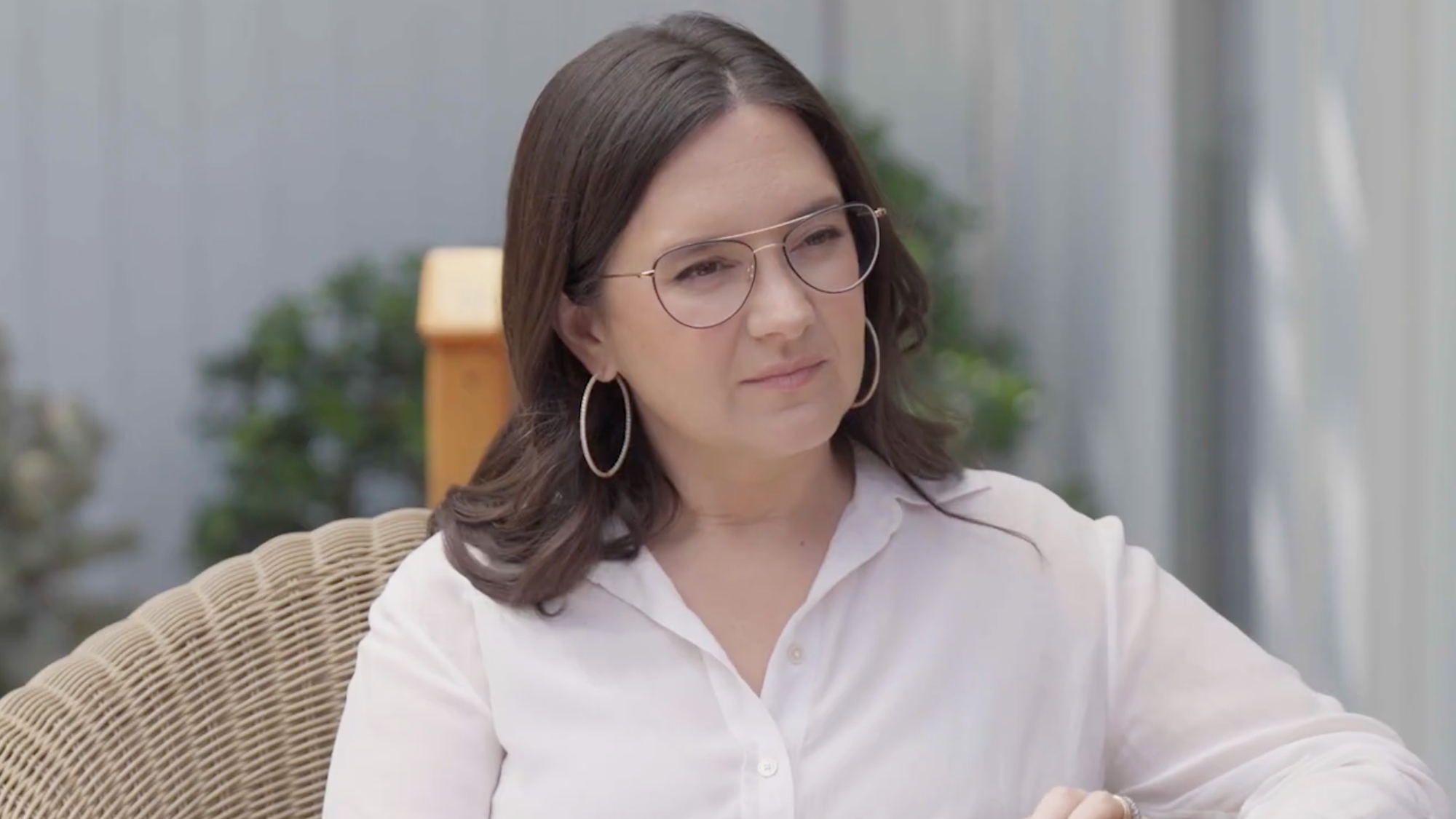 Bari Weiss conducts and interview for The Free Press.