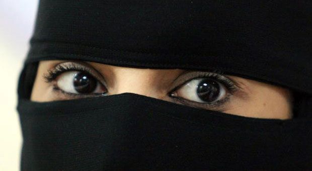 Single women banned from restaurants in Saudi Arabia| News | | The Week