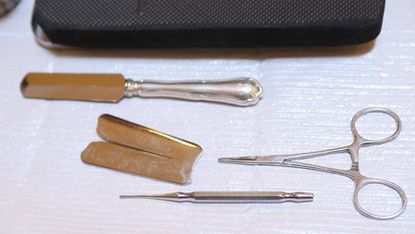 Circumcision instruments