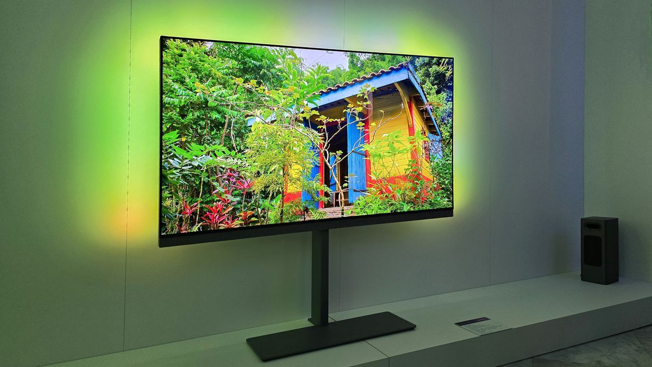 Philips OLED 959 prototype with Ambilight Plus