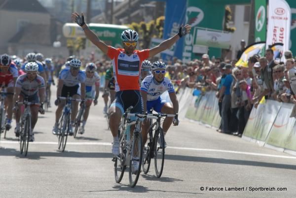 Daniele Bennati (Leopard Trek) wins in Bonnetable