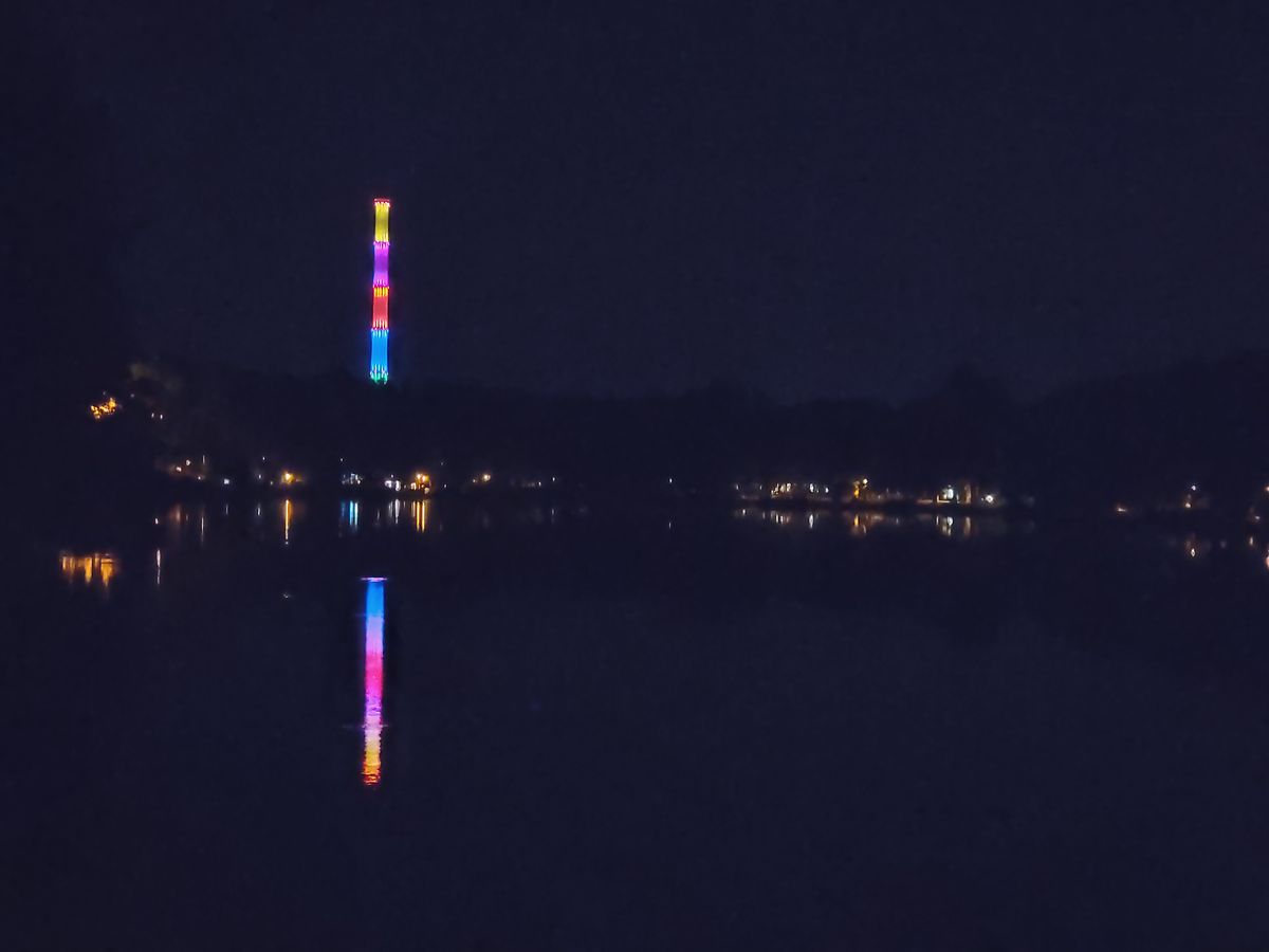 Nachtaufnahme, laut EXIF mit Teleobjektiv