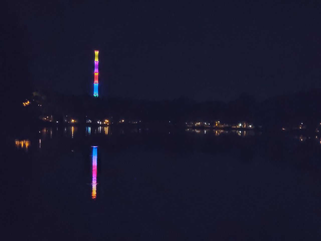 Nachtaufnahme, laut EXIF mit Teleobjektiv