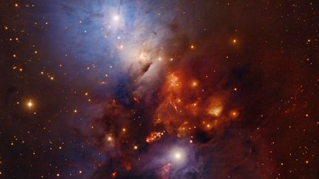 Composite image of the star-forming region NGC 1333 obtained by combining data from the 8.2 m Subaru Telescope and the Digitized Sky Survey.