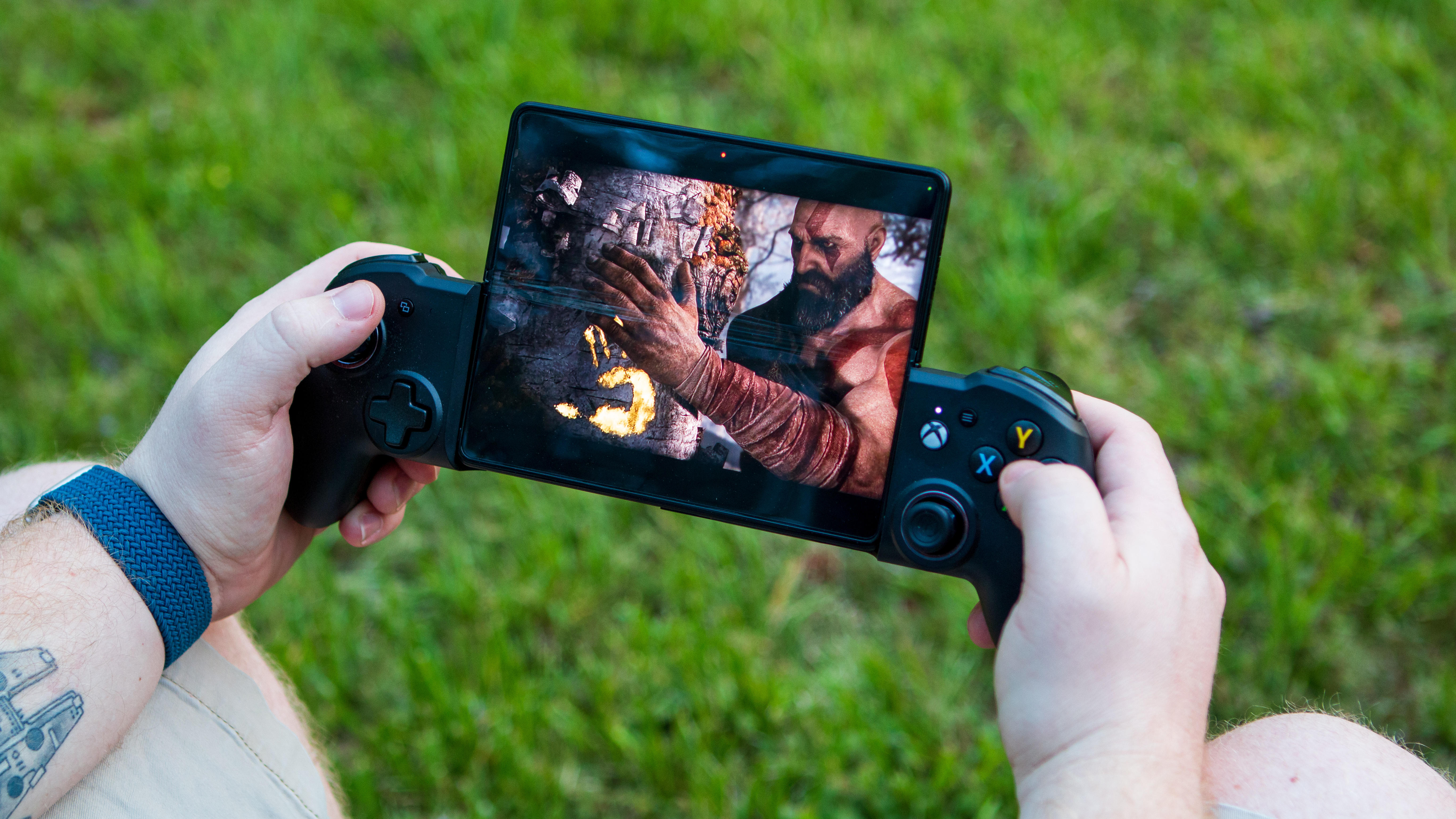 God of War on Galaxy Z Fold 3 via GeForce Now