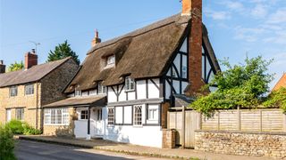 Thatch End, Shalstone