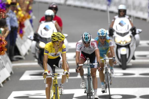 Andy Schleck (Saxo Bank) crosses the line in disappointment