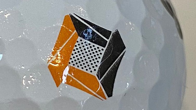 Photo of the TaylorMade 2024 TP5x Golf Ball