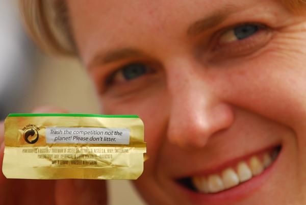 Sarsha Huntington promotes keeping the environment clean.