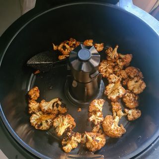 Cooked cauliflower in the Tefal Actifry Genius XL 2in1